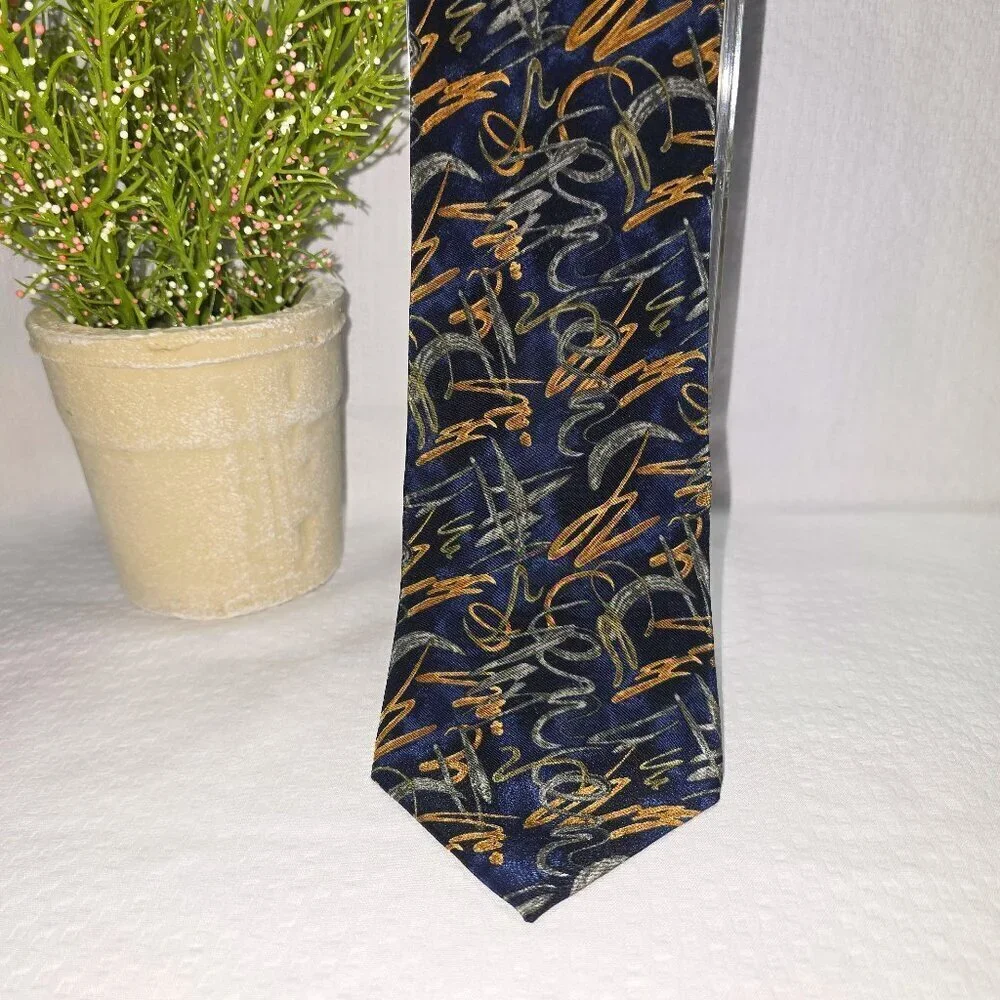 COCKTAIL COLORS RUM AND COLA TIE SILK NAVY WITH GOLD GREEN SWIRL DESIGN EUC